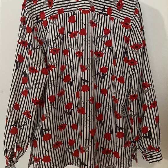 Womens Red Flower Blouse/Long Sleeve/Collar - Picture 2 of 5